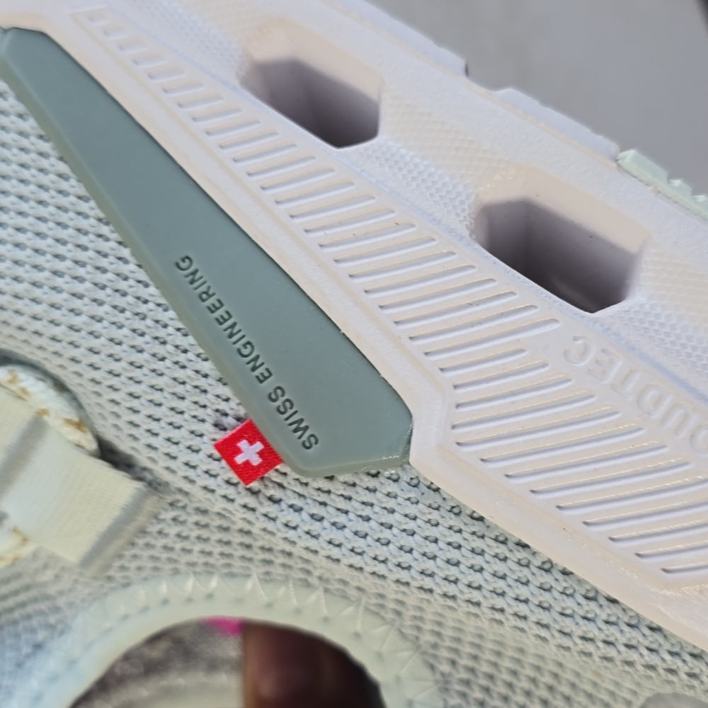 On Cloud Cloudeasy Light Gray Athletic Sneakers - Picture 10 of 14